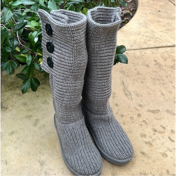 UGG Shoes - UGG Women's Classic Cardy Grey Knit Sweater Button Boot Size 8